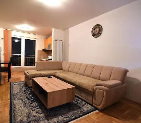 Sara Apartamento *
